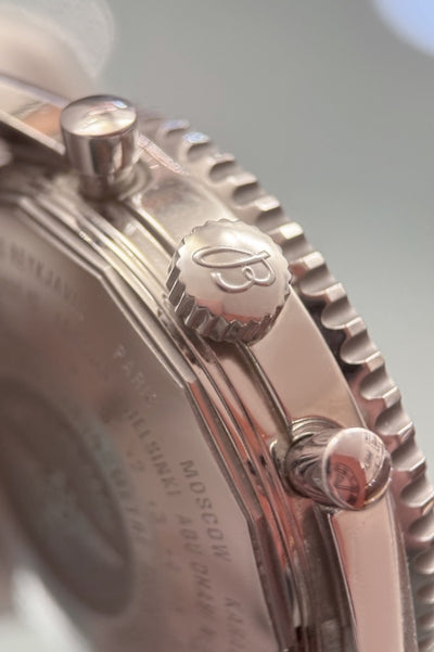 Breitling Navitimer World GMT Chronograph - A24322 - Edelstahl - Box/Deutsche Papiere - Jahr: 2011 - Automatik - 46mm - Premium Luxusuhr - Bild 11