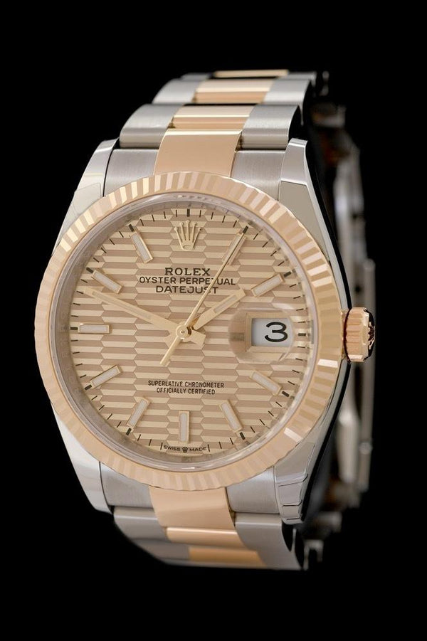 Rolex Datejust - 36 mm - Ref. 126233 - Neu - Box &amp; Deutsche Papiere - Stahl / 18k Gelbgold - New Gold Dial - Jahr: 2022 - NEU - Premium Luxusuhr - Bild 1