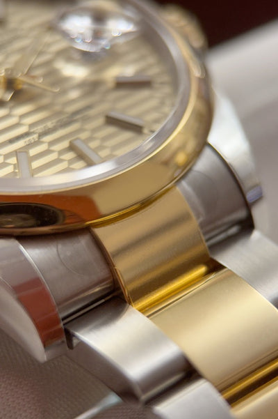 Rolex Datejust 36 - 126203 - Stahl/Gelbgold - Jahr: 10/2023 - Box/Papiere - Neu &amp; Ungetragen! - Premium Luxusuhr - Bild 9